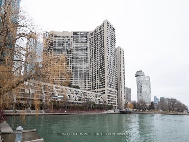 2418 - 55 Harbour Sq