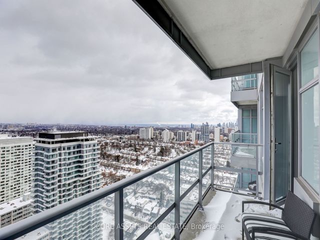 3712 - 2191 Yonge St
