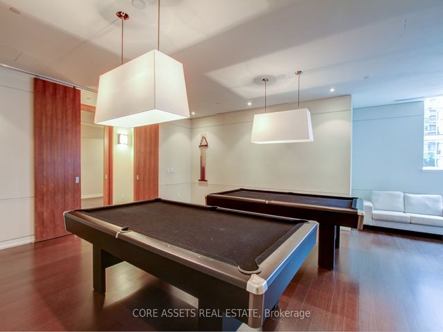 3712 - 2191 Yonge St