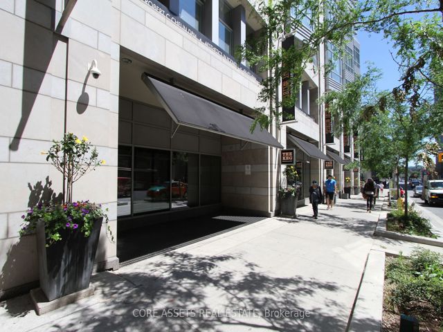 3712 - 2191 Yonge St