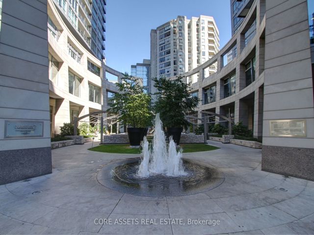 3712 - 2191 Yonge St