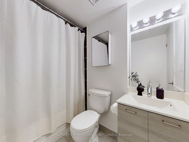 415 - 20 Joe Shuster Way
