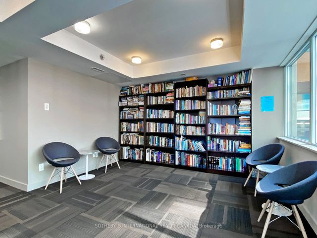 415 - 20 Joe Shuster Way