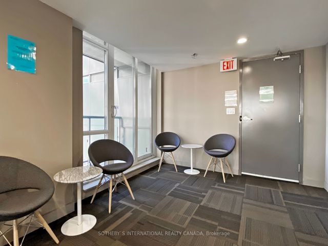 415 - 20 Joe Shuster Way
