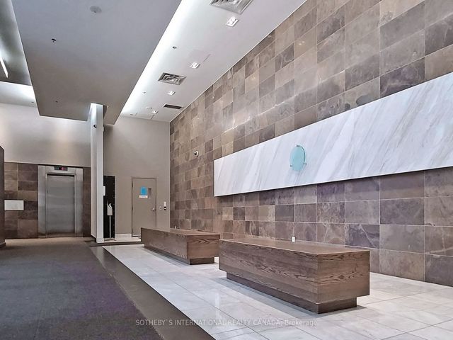 415 - 20 Joe Shuster Way
