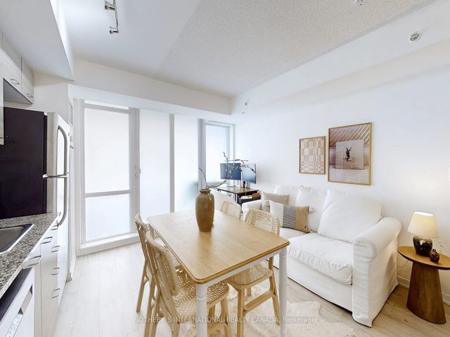 415 - 20 Joe Shuster Way