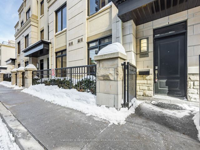 TH44 - 115 Harrison Garden Blvd