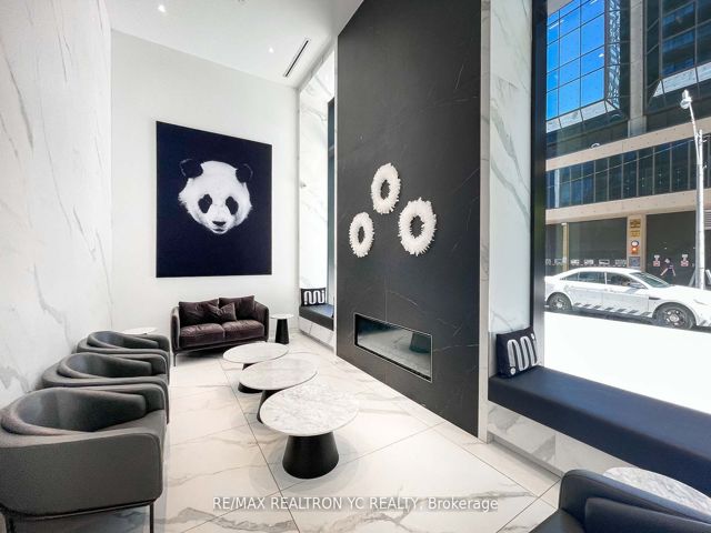 2516 - 20 Edward St