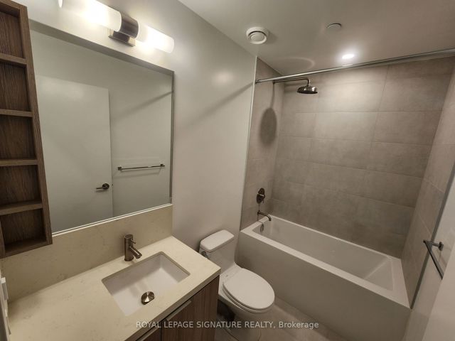 727 - 2020 Bathurst St
