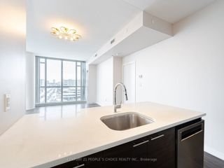 702 - 66 Forest Manr