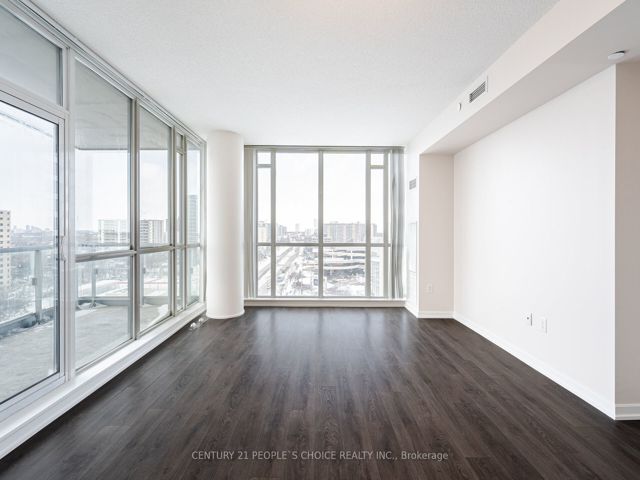 702 - 66 Forest Manr