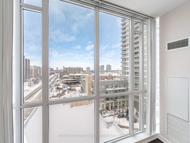 702 - 66 Forest Manr