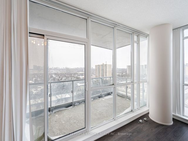 702 - 66 Forest Manr