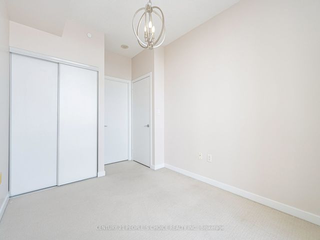 702 - 66 Forest Manr