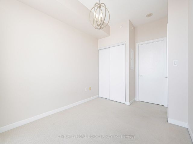 702 - 66 Forest Manr