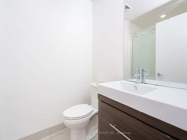 702 - 66 Forest Manr