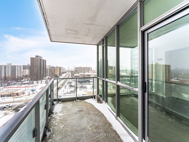 702 - 66 Forest Manr