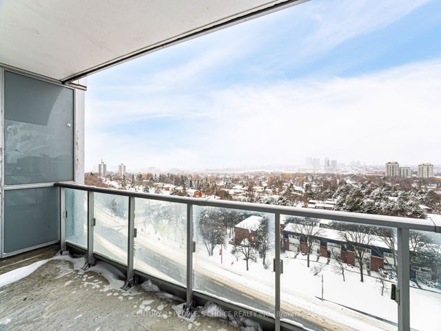 702 - 66 Forest Manr