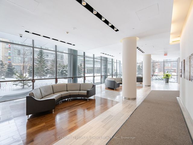702 - 66 Forest Manr