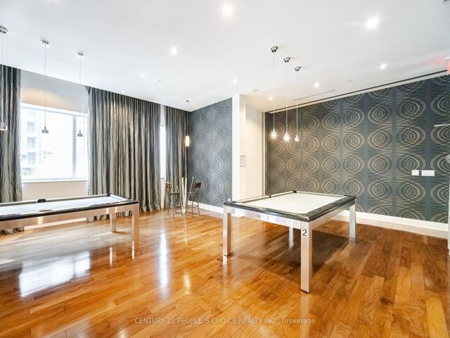 702 - 66 Forest Manr