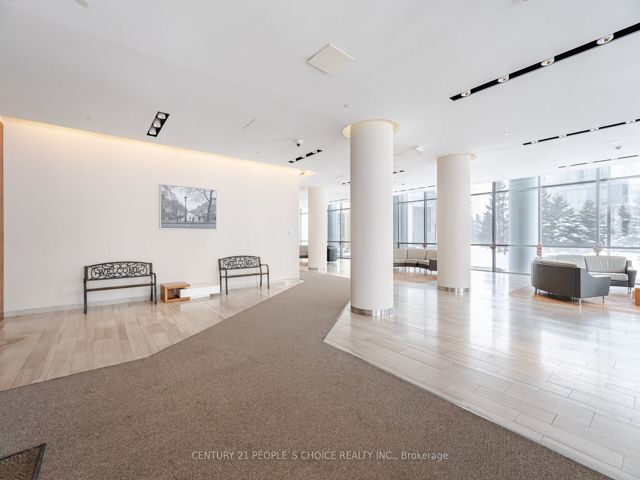 702 - 66 Forest Manr