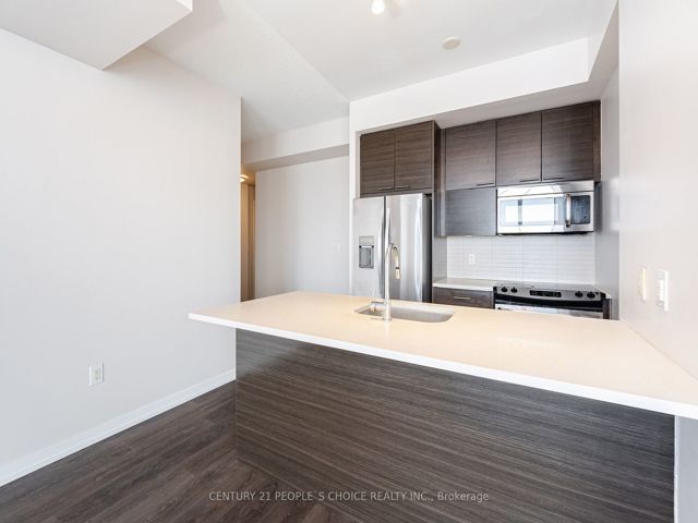 702 - 66 Forest Manr