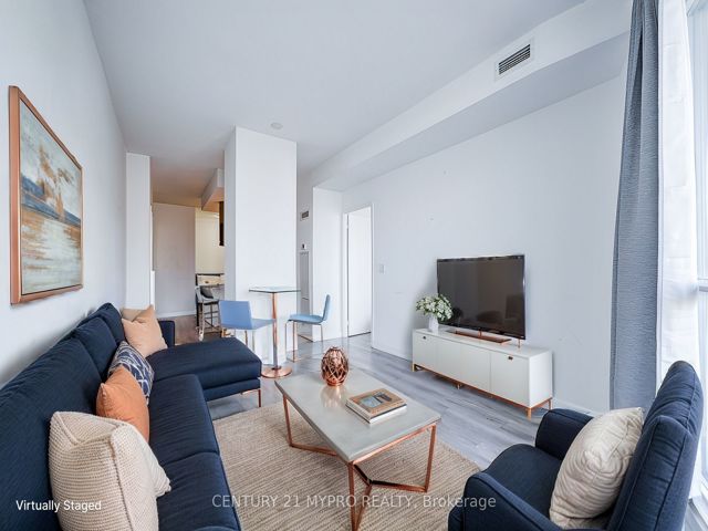 2009 - 38 Dan Leckie Way E