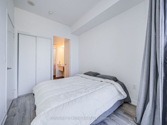 2009 - 38 Dan Leckie Way E