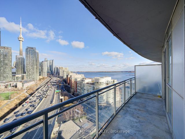 2009 - 38 Dan Leckie Way E