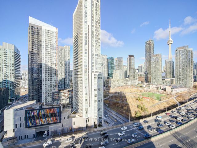 2009 - 38 Dan Leckie Way E
