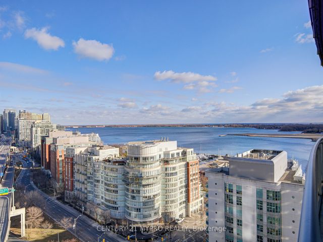 2009 - 38 Dan Leckie Way E