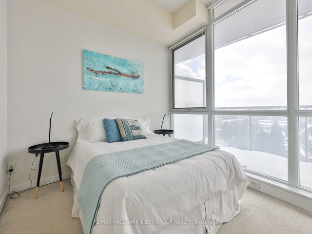 1002 - 30 Canterbury Pl