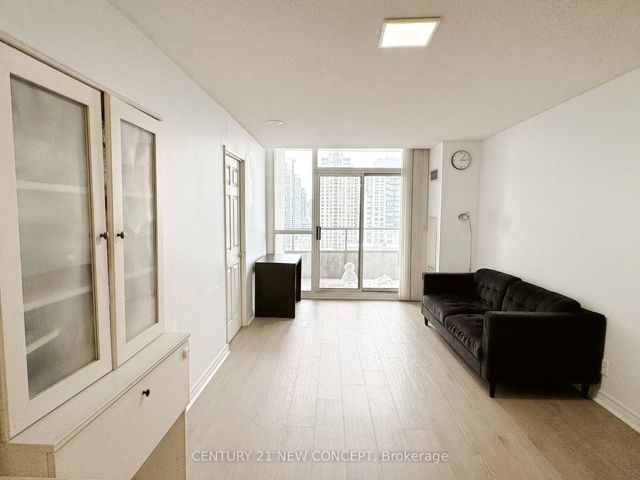 2803 - 23 Hollywood Ave