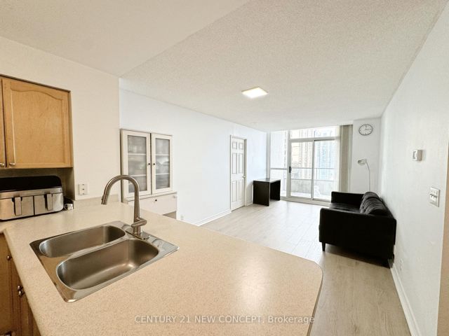 2803 - 23 Hollywood Ave