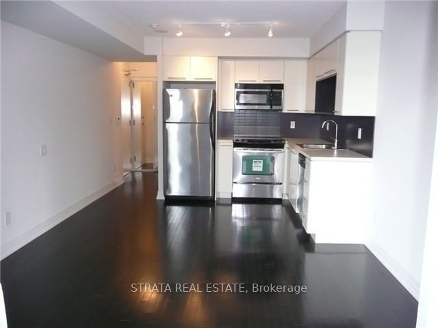 1109 - 25 Carlton St