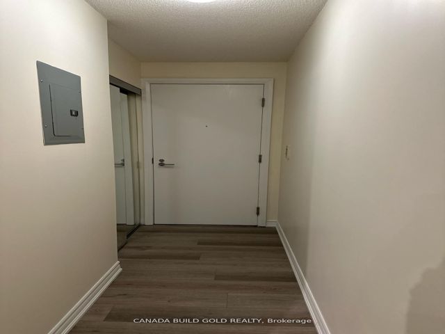 636 - 111 Elizabeth St