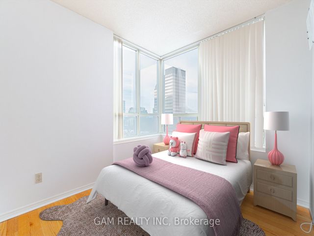 1516 - 7 Bishop Ave