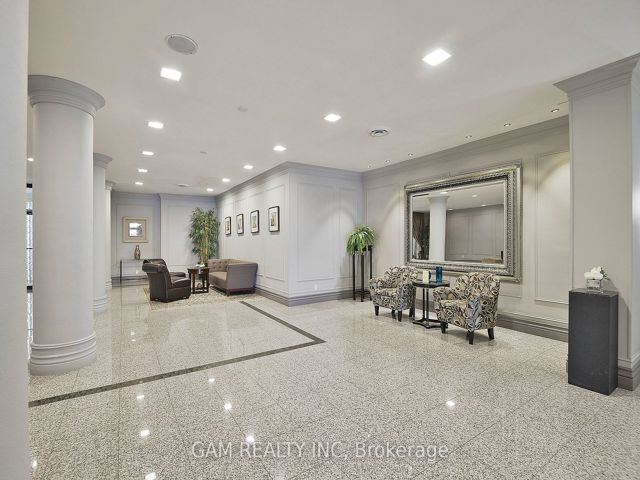 1516 - 7 Bishop Ave
