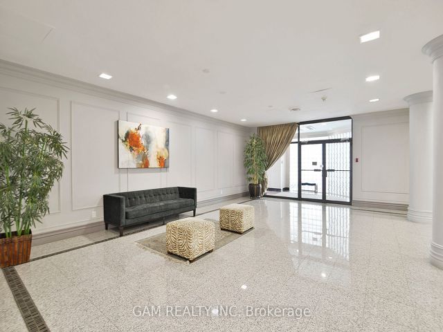 1516 - 7 Bishop Ave