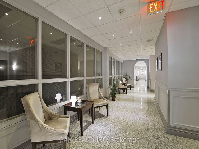 1516 - 7 Bishop Ave