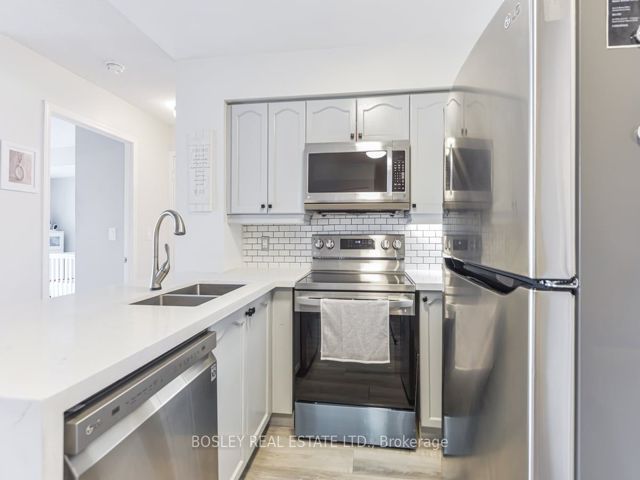 808 - 18 Valley Woods Rd