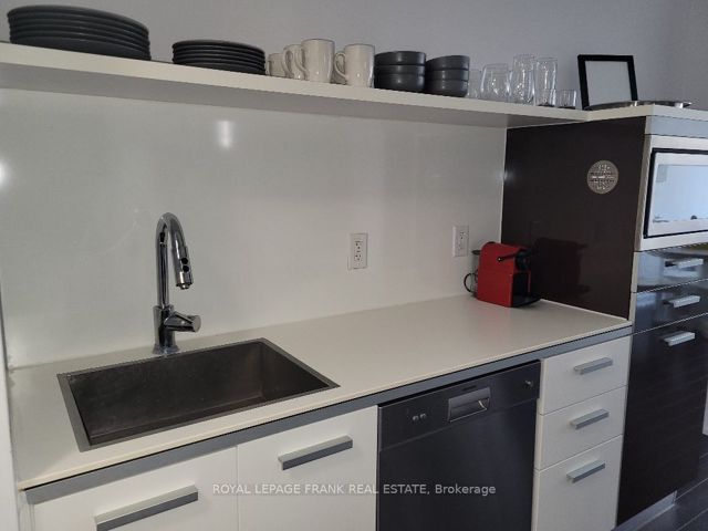 308 - 38 Dan Leckie Way