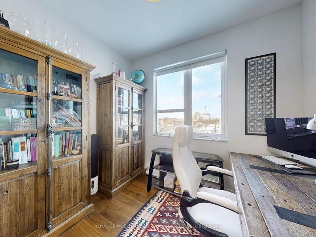 410 - 156 Portland St
