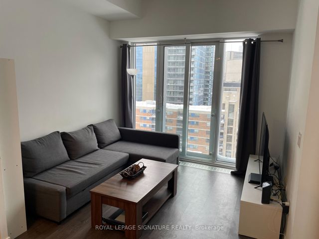 PH11 - 50 Mccaul St