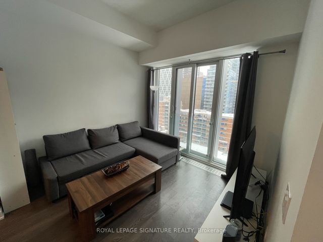 PH11 - 50 Mccaul St