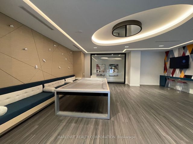 2025 W - 135 Lower Sherbourne St