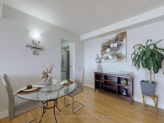 807 - 1360 York Mills Rd