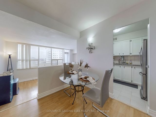 807 - 1360 York Mills Rd