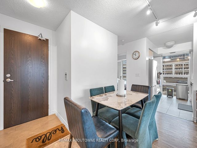 508 - 25 Lower Simcoe St