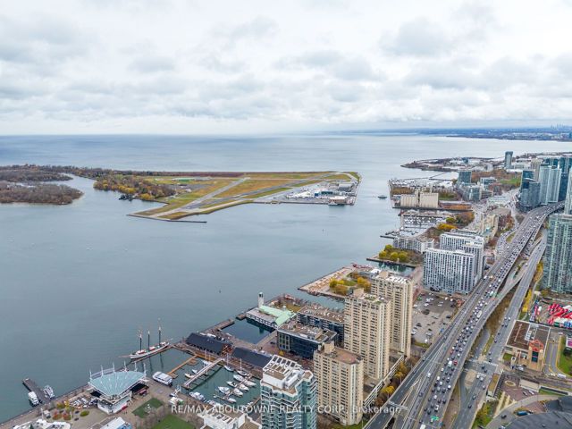508 - 25 Lower Simcoe St